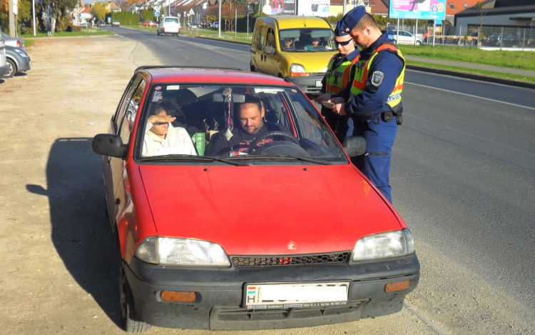 Így kaphat ajándékot a rendőrtől