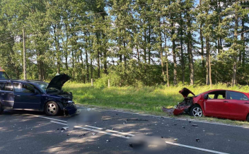 Baleset miatt teljes az útzár Kupnál!