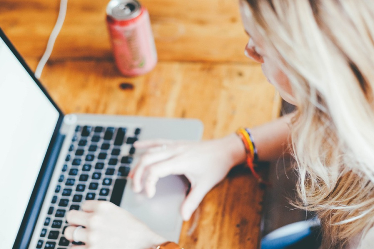 Kampány indul a fiatalok digitális biztonsága érdekében