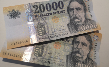 Talált a patikában egy irattartót, benne 40.000 forinttal, magával vitte