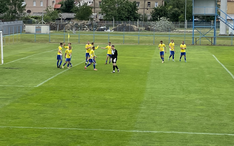 Tíz emberrel is győzni tudott a Perutz!