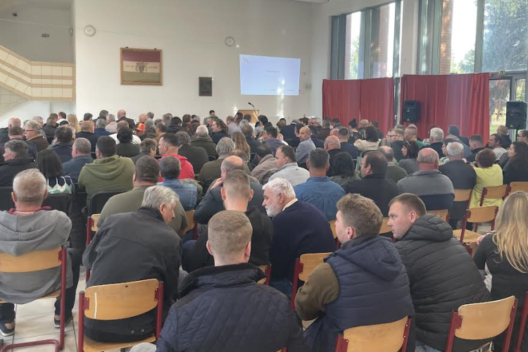 Gazdafórumot tartott Pápán az agrárminiszter!