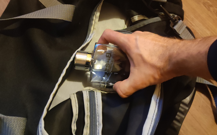 Meglopta lakótársait a munkásszállón