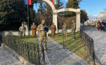 Tisztelet a hősöknek!