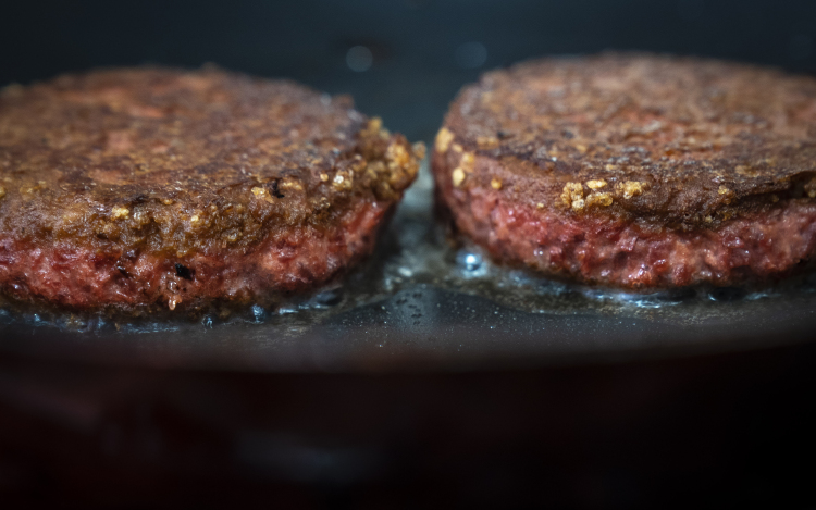 Nagy István: beláthatatlanok a műhús terjedésének következményei