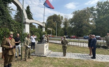 A pápai hősökre emlékeztek