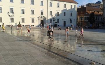 Szökőkutat lopott a győri Széchenyi térről