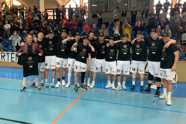 Bajnokcsapat! A döntő második mérkőzését is megnyerte a Conoil Motax KC Pápa!