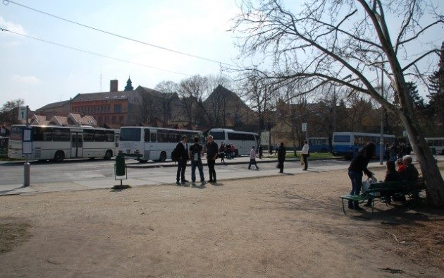 Illegális migránsokat állítottak elő Pápán