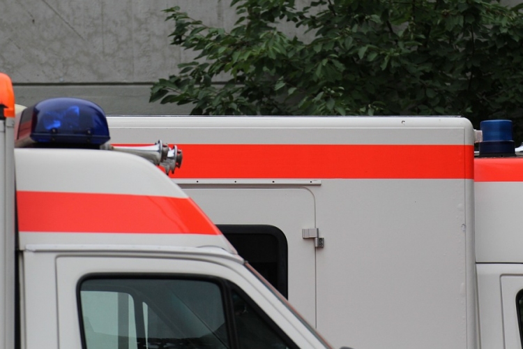 Folyóba esett egy furgon Romániában, kilencen meghaltak