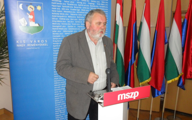 MSZP: Irodánk nyitva áll a brókerbotrány károsultjai előtt