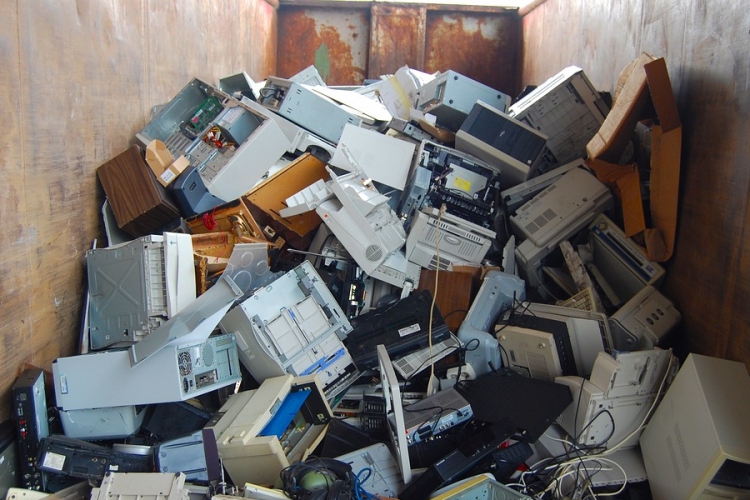 Évente 50 millió tonna e-hulladék képződik a világon