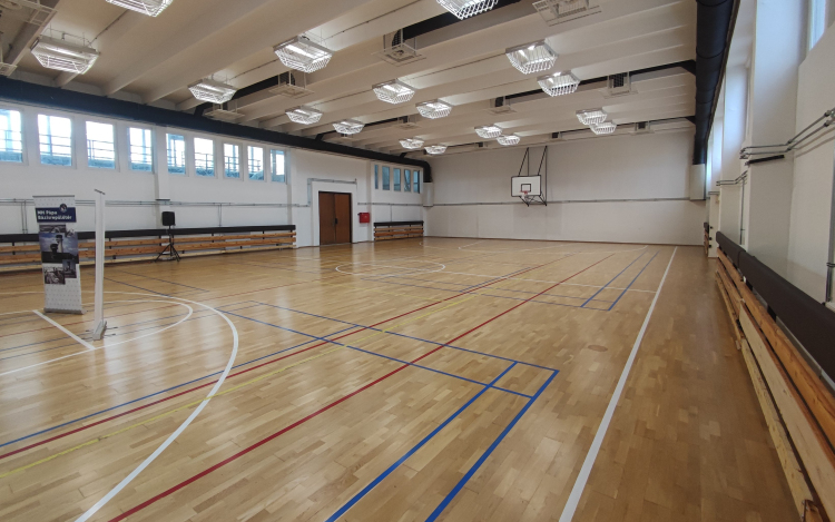 Megújult a fitnesz- és tornacsarnok a Bázisrepülőtéren