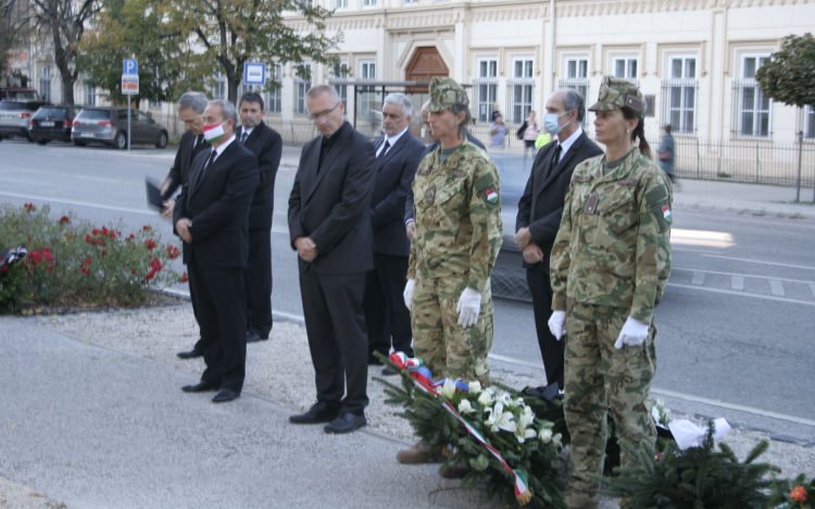 Az aradi vértanúkra emlékeztek Pápán