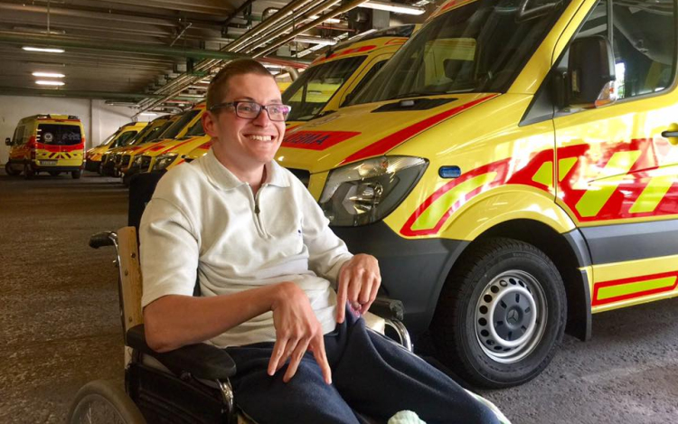 Mozgáskorlátozott fiú álmát váltották valóra a mentősök