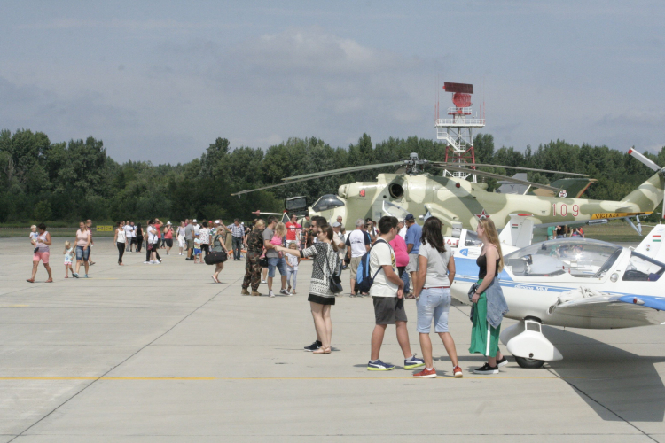 100 éves a Magyar Légierő - Bemutató a pápai Bázisrepülőtéren