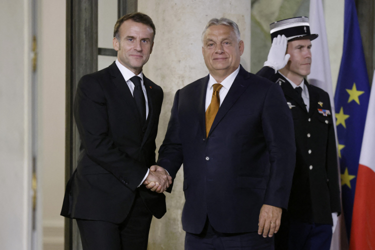 Orbán Viktor szerdán Emmanuel Macron meghívására Párizsban tárgyal a francia elnökkel