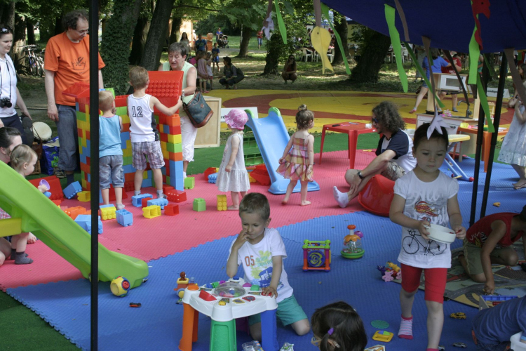 Pápai Játékfesztivál - Szombat - Főzőverseny, Várkerti és Fő téri programok