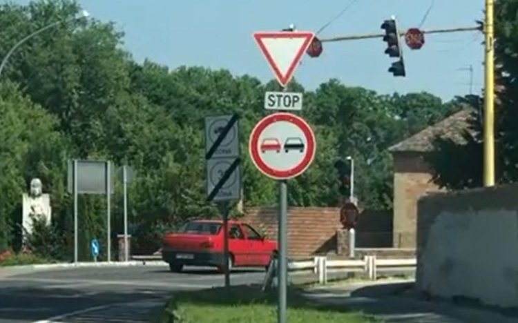 Stop tábla, amit szinte minden autós figyelmen kívül hagy