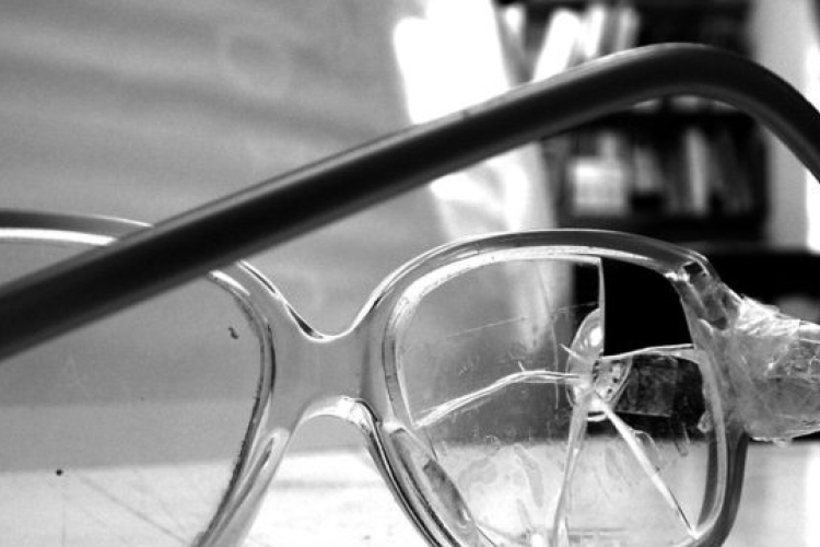 60 éves asszonyt bántalmaztak és raboltak ki - Vádat emelt az ügyészség