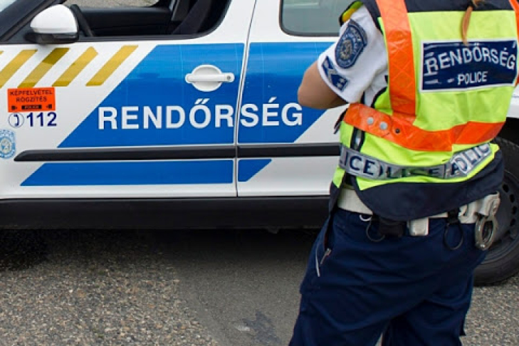 Több jelzőtáblát is kidöntött az ittas sofőr, a rendőrök büntetőfeljelentést tettek ellene