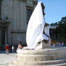 Felavatták a korsós lányt ábrázoló szobrot