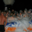 Éjszakai Fürdőzés a pápai Várkertfürdőben