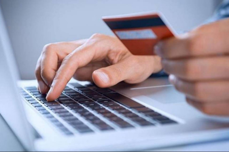 Átverték! Lakókocsit akart vásárolni, 400 ezer forintot utalt előlegként